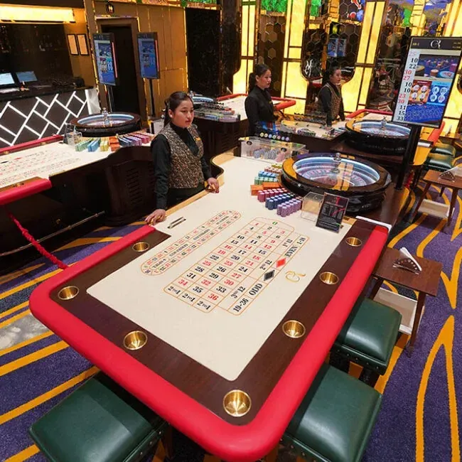 Casino gaming tables